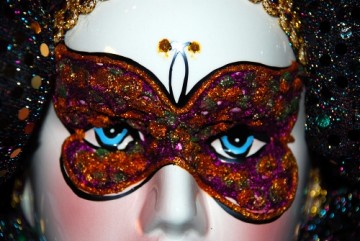 Phantom Mask of the Internet